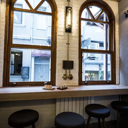 Blu Ξενοδοχείο 4*